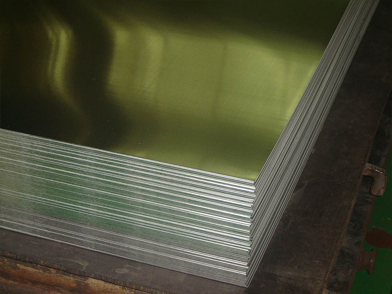 明泰鋁業(yè)長期供應(yīng)3003鋁板，出廠價(jià)更具優(yōu)勢