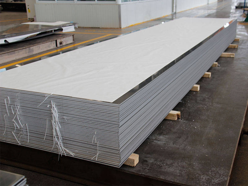 建筑用環(huán)保型材料3004鋁板一噸價(jià)格多少？
